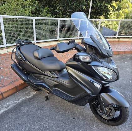 SUZUKI BURGMAN 650 EXECUTIVE SUZUKI BURGMAN 650 EXECUTIVE